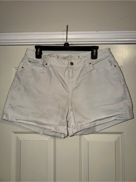 Jennifer Lopez Pants - Jennifer Lopez White Rolled-Hem Jean Shorts